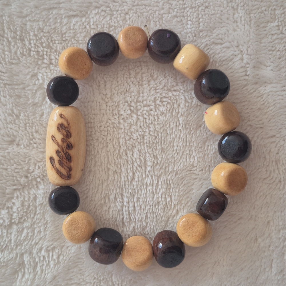 Wooden stretchy bracelet